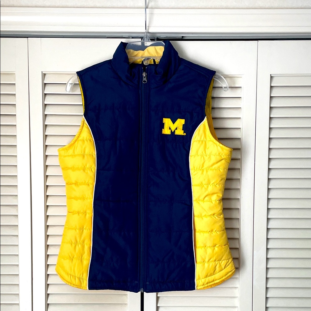 GIII Sports by Carl Banks U of Michigan Blue Yellow quilted Vest Women’s Sz S